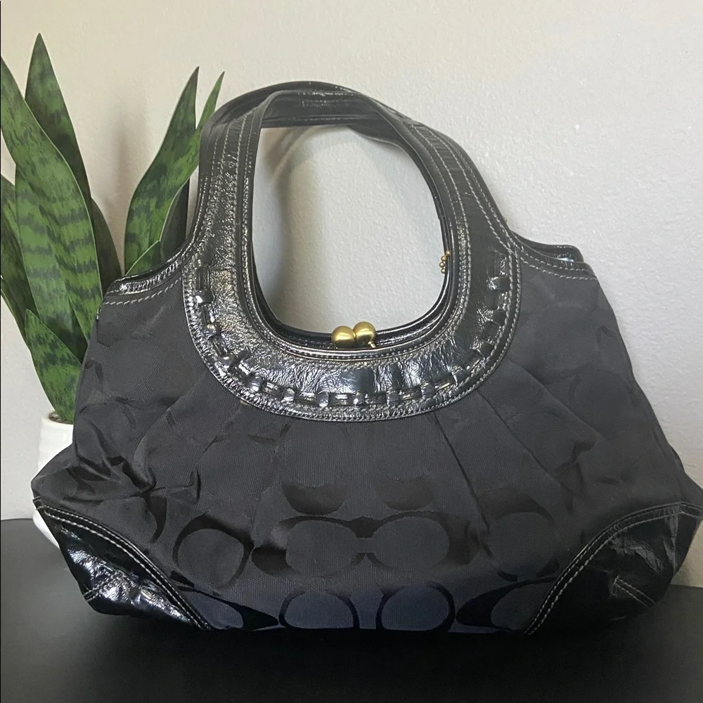 Pristine COACH Classic Black Signature Canvas Ergo Bag with Kiss-lock closure - Picture 15 of 15